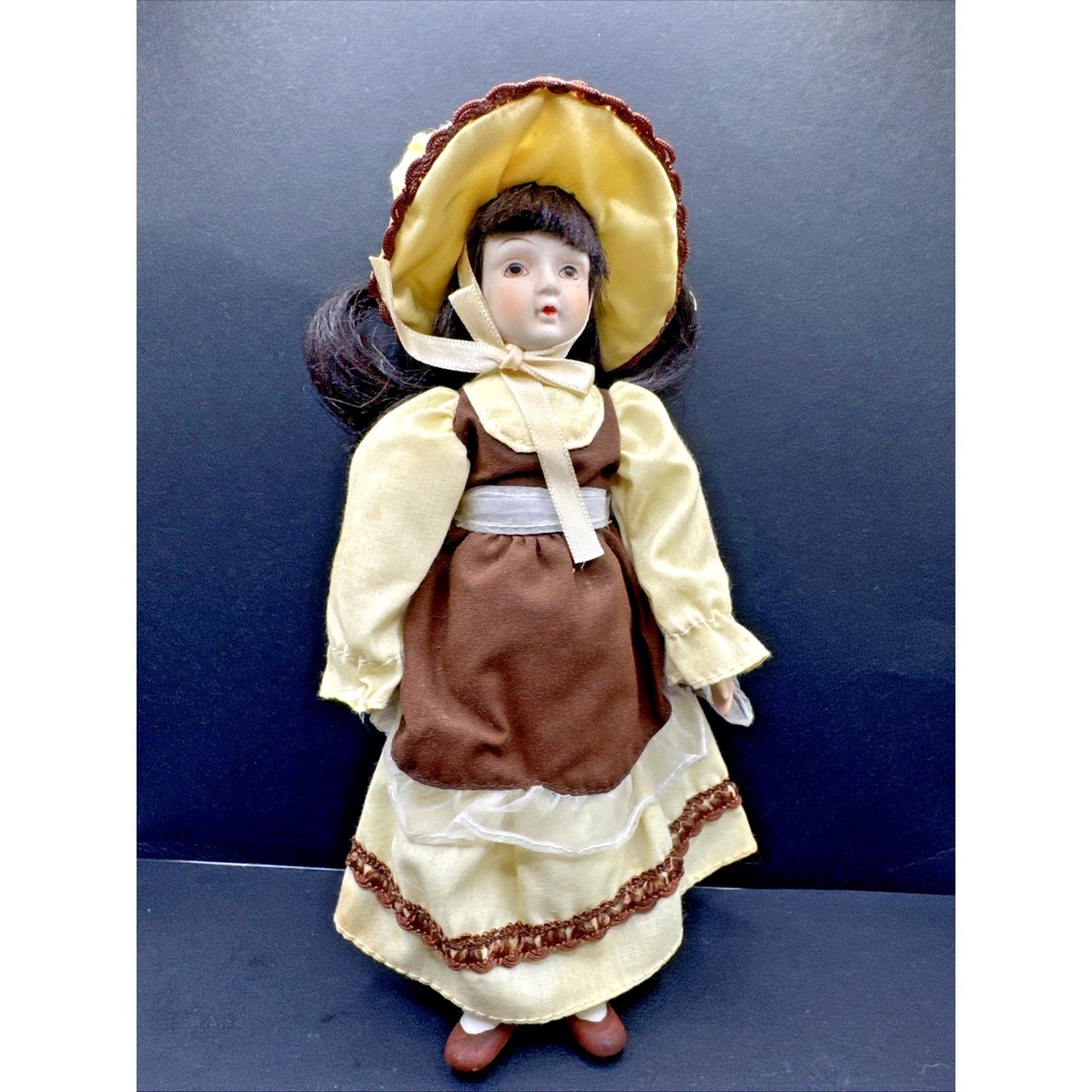 Russ‎ Country Collectibles Cute Vintage Porcelain Bonnie Doll